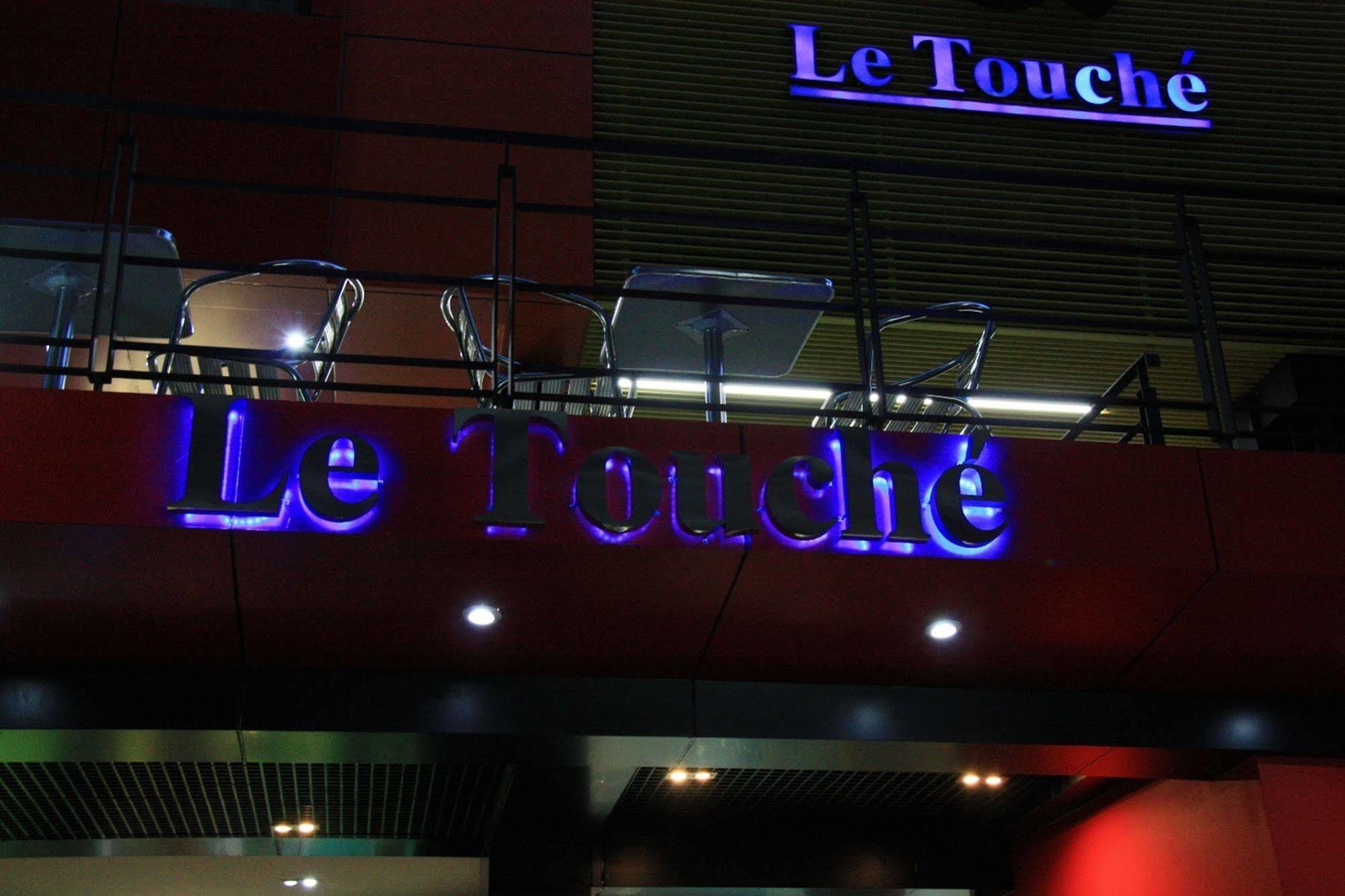 Le Touche Hotel Bangkok Bagian luar foto